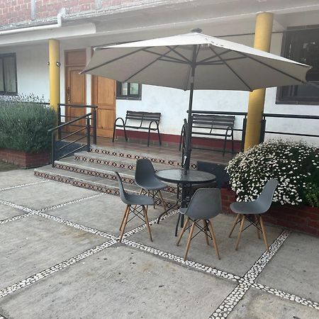 Hotel El Agave Valle de Bravo Esterno foto